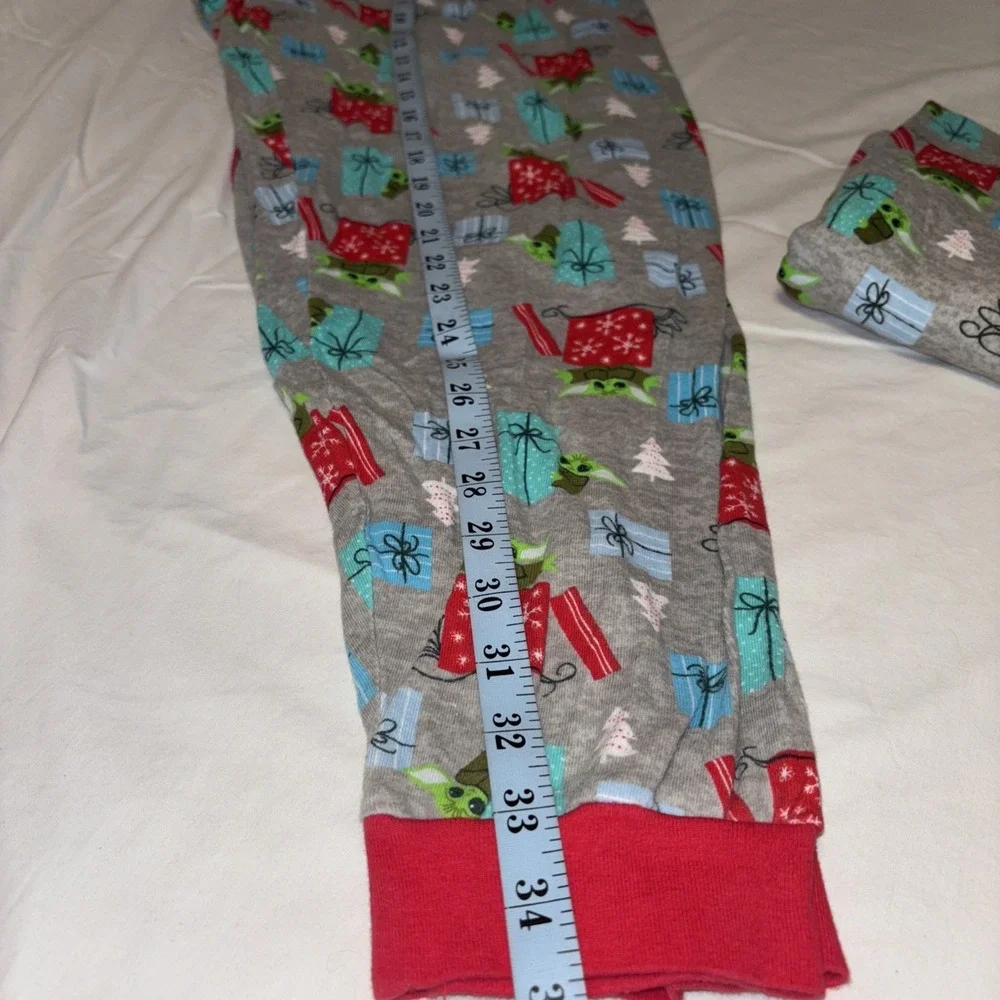 Star Wars Baby Yoda Christmas Sweater‎ Size Small, Two Piece